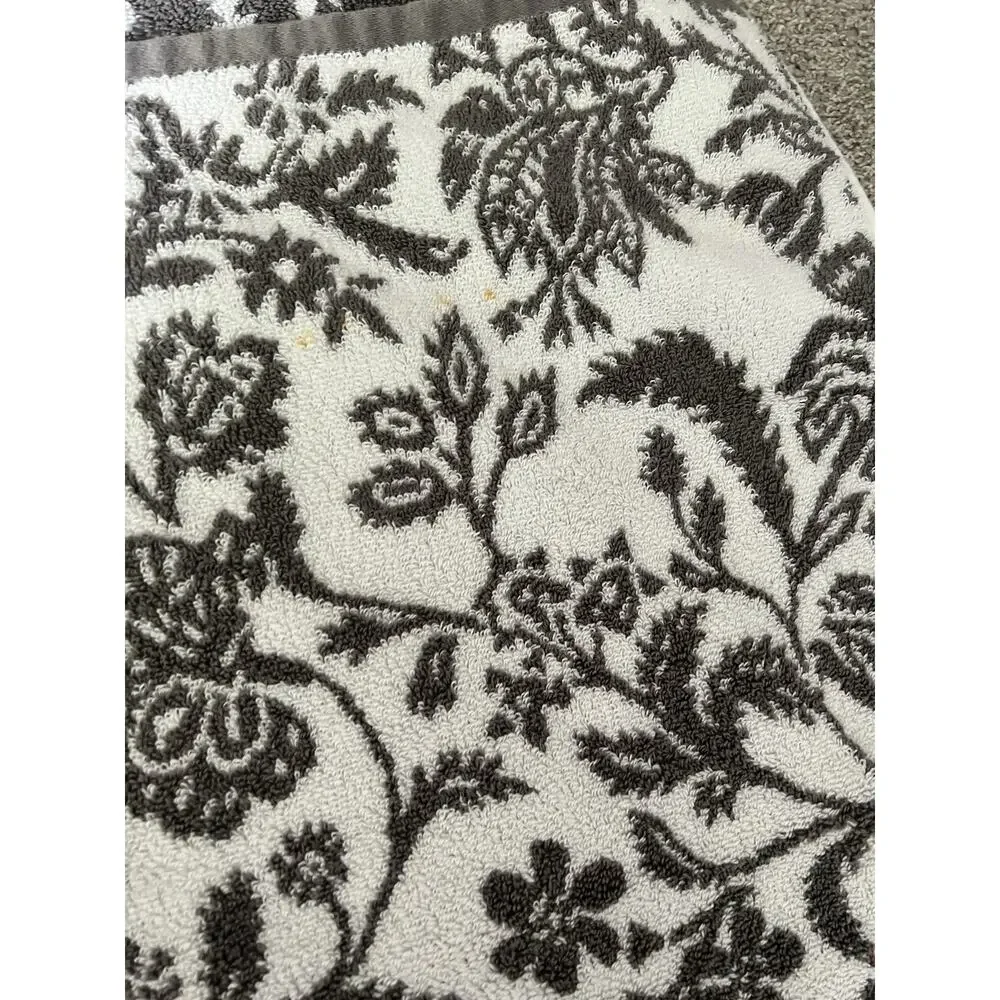 2 Threshold Performance Cotton Reversible Floral Bath Towel Gray White 61 x 31